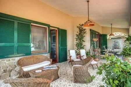 Gocce Villas - Sunshine Villa Масса-Лубренсе Экстерьер фото